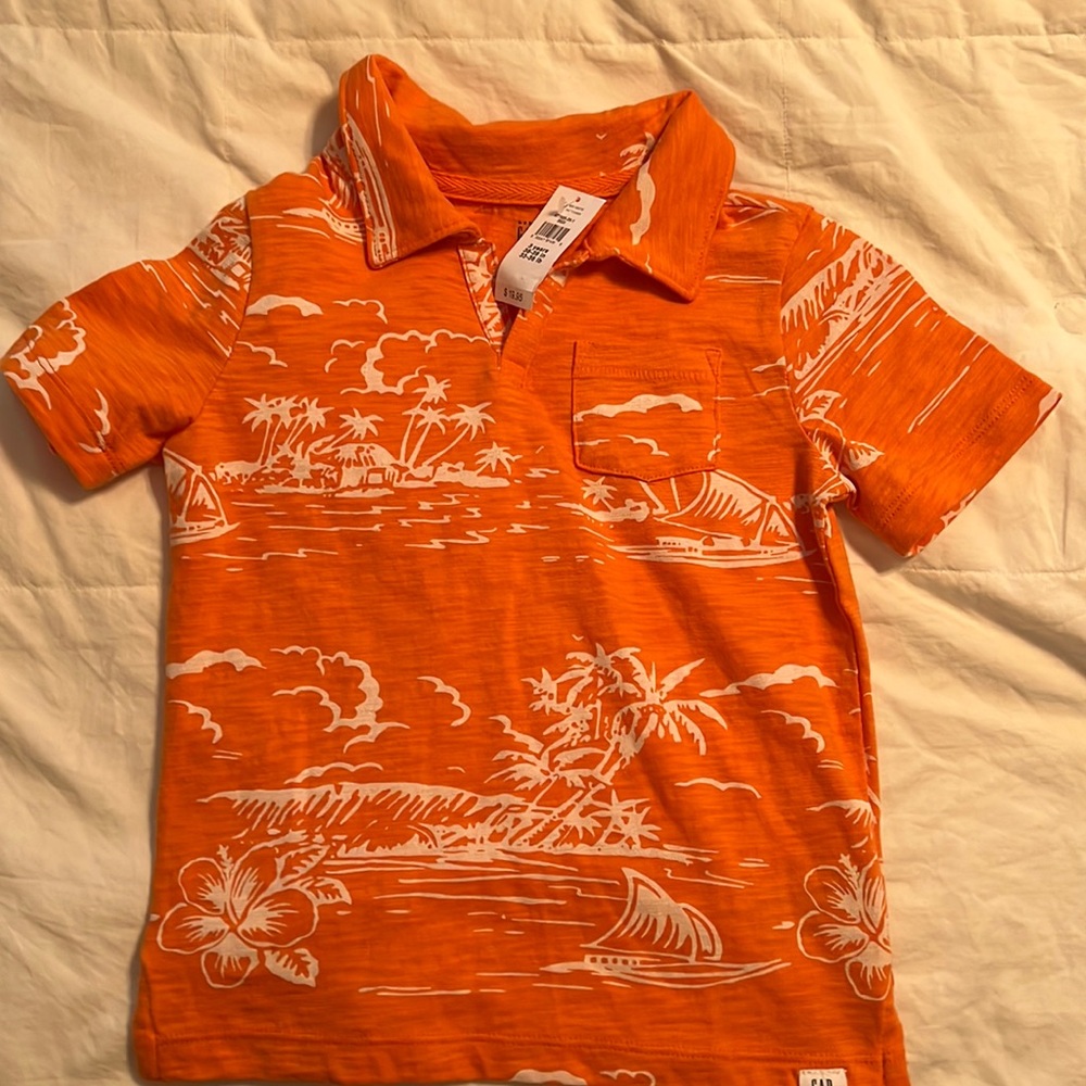 Gap polo 3t brand new!